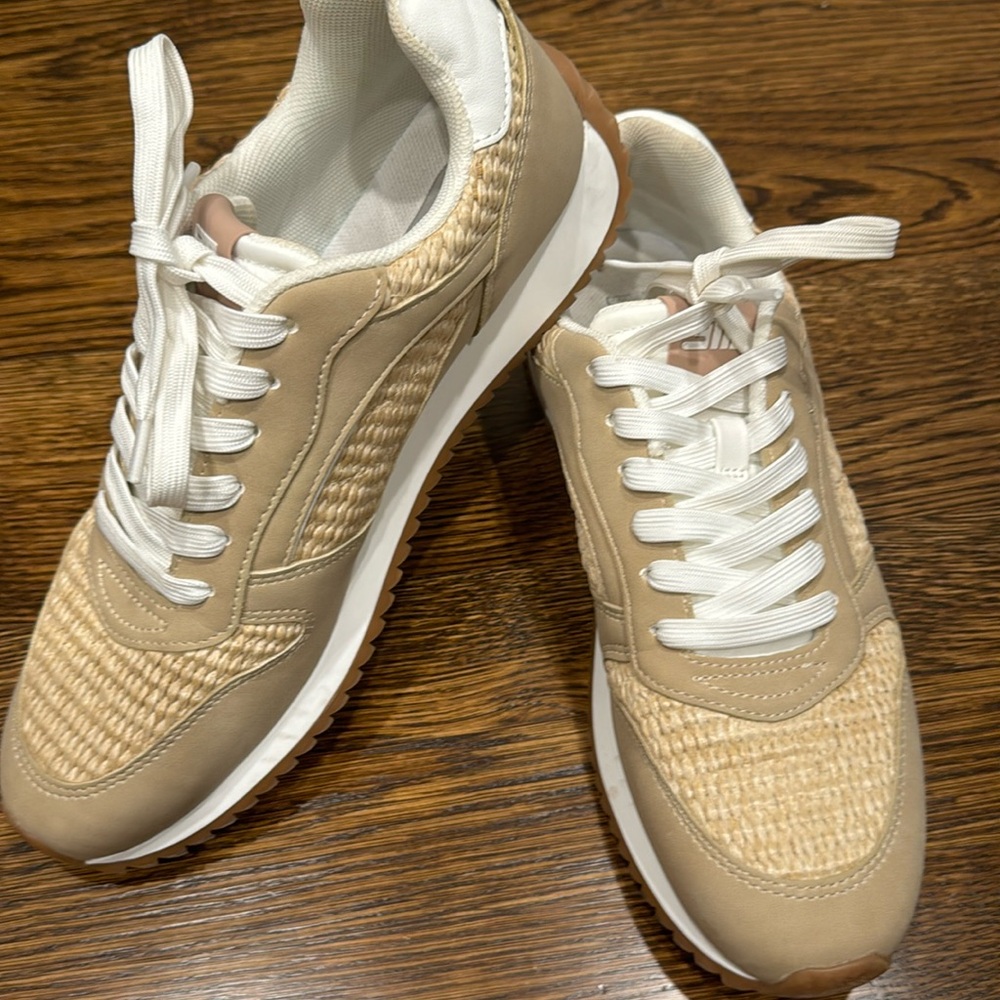 Steve Madden Sneakers